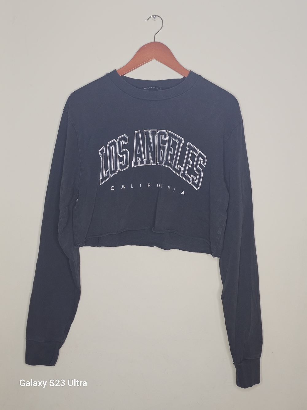 Brandy Melville Navy Cropped Los Angeles Longsleeve